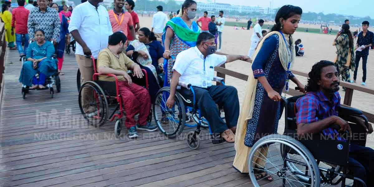 People with Disabilities Discover the Waves (Photos)