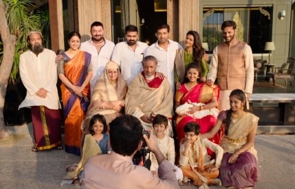 chekka chivantha vaanam family