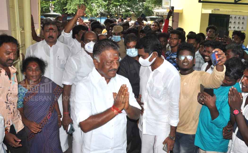 ops and supporters rayapettai police
