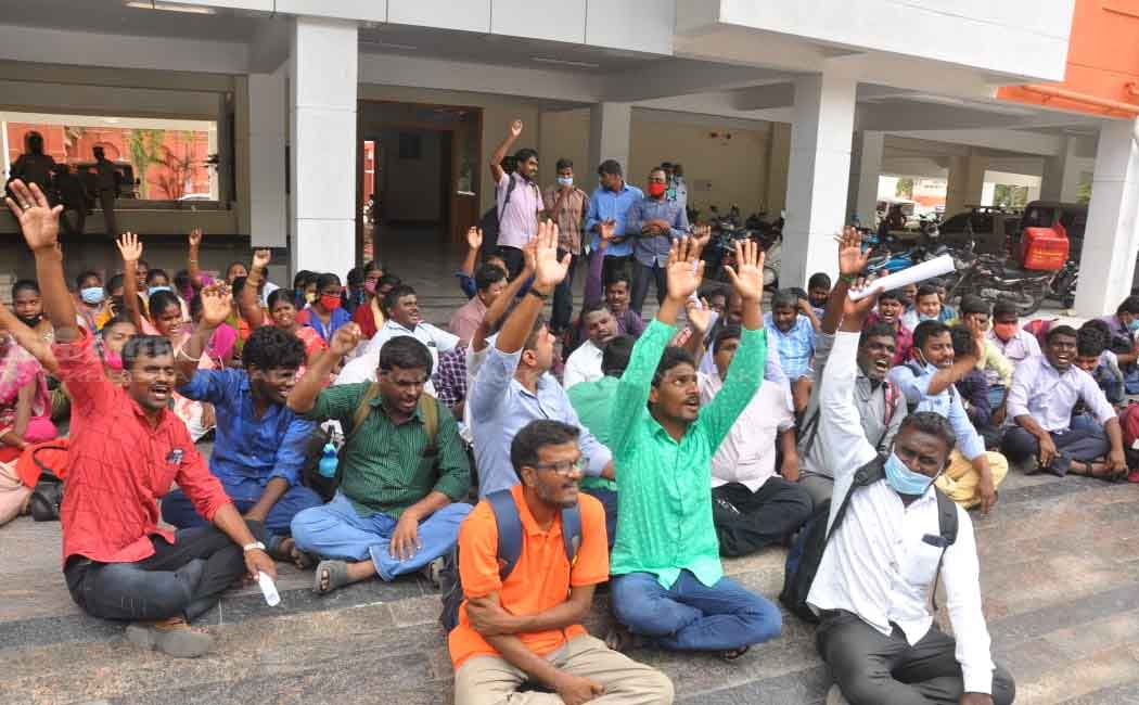 DMK people who went and supported the disabled struggle