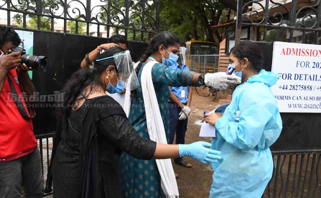 student who wore the PPE safety armor to take the NEET exam ...!