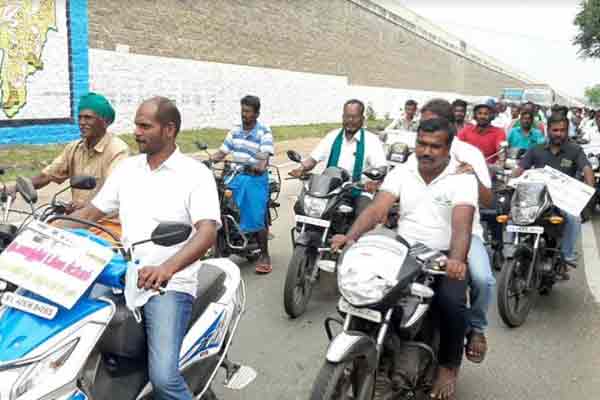 Drinking water for 300 villages ..! Going on a rally in a two wheeler and petitioning the Collector ..!