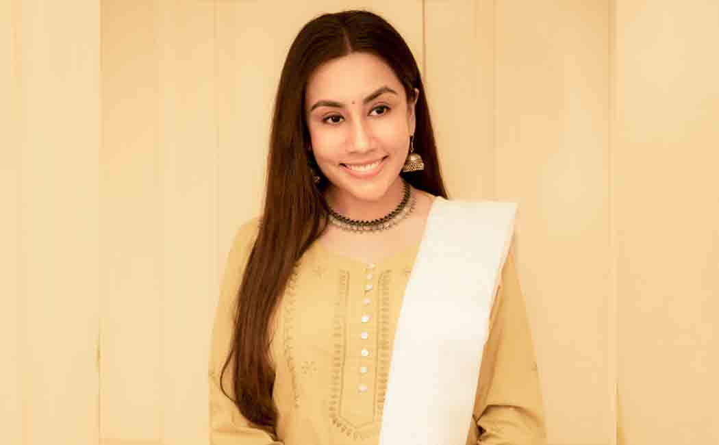 Manipur; Divya Sathyaraj contributes to the affected people
