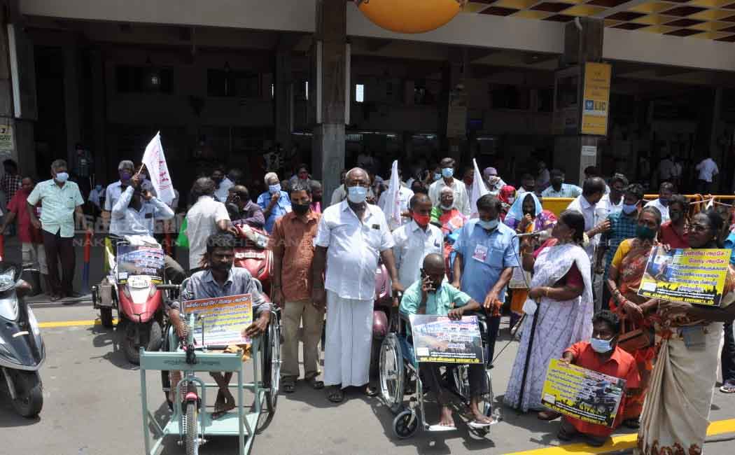 People with disabilities struggle near Chennai Central Railway Station