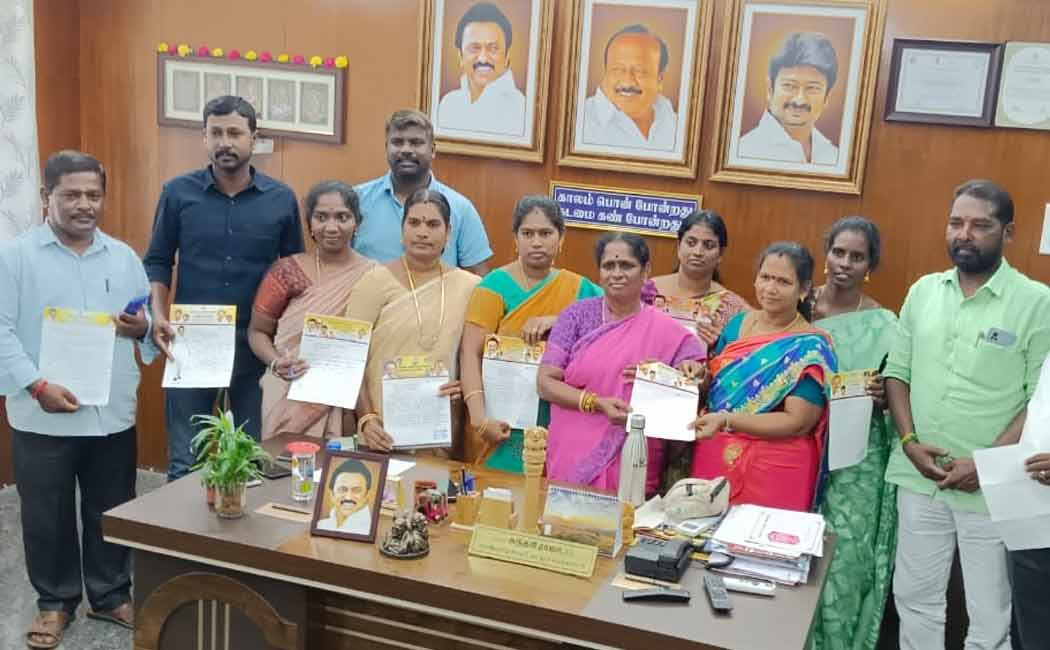 DMK councillors who passed a resolution against the VCK deputy mayor