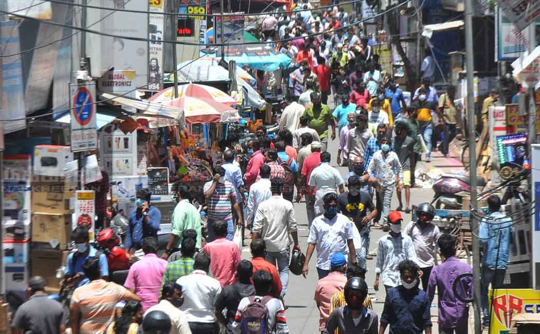 Crowds of customers on Richie Street