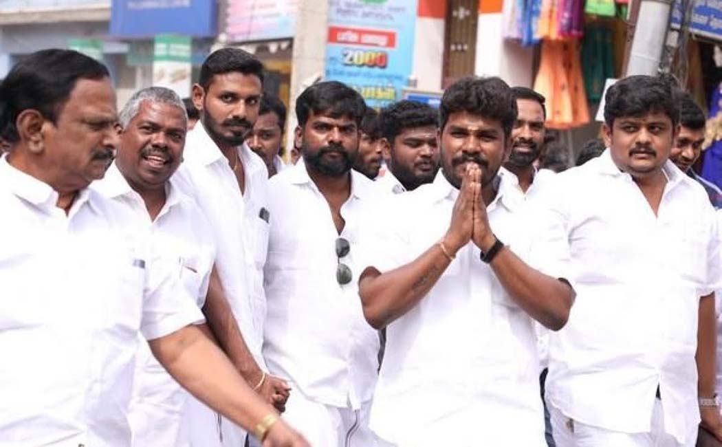 tamilnadua admk mla prabhu join with eps team