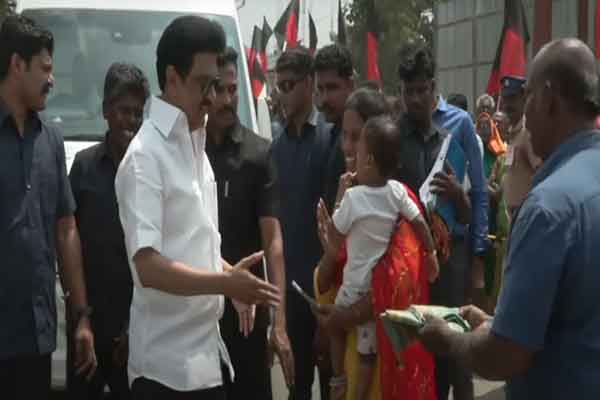 enthusiastic welcome to CM mK Stalin at Tirunelveli