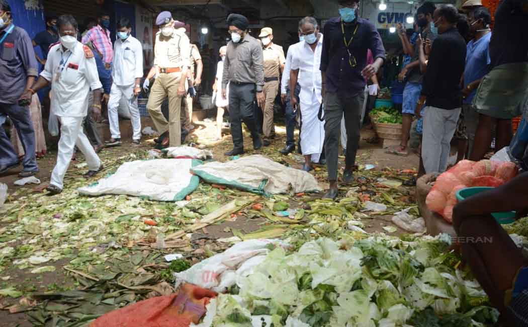 Corporation Commissioner visits koyambedu market