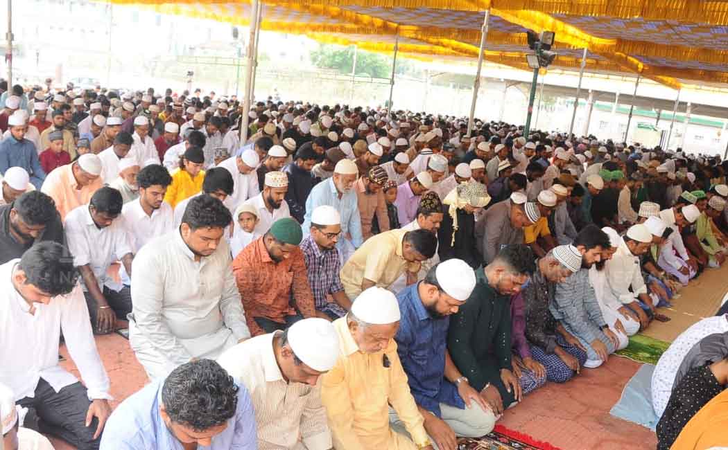 Special Prayer at Tiruvallikeni Mosque