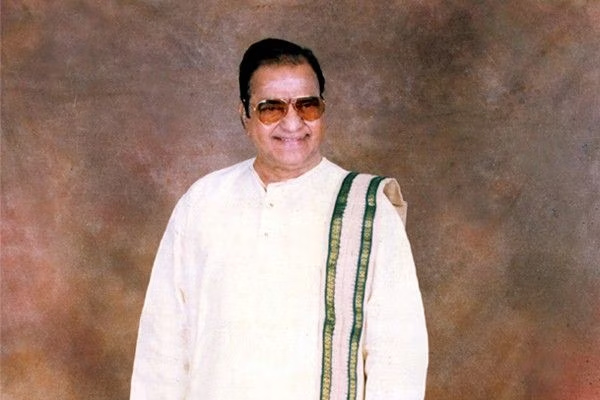 chiranjeevi request bharat rathna award to give ntr
