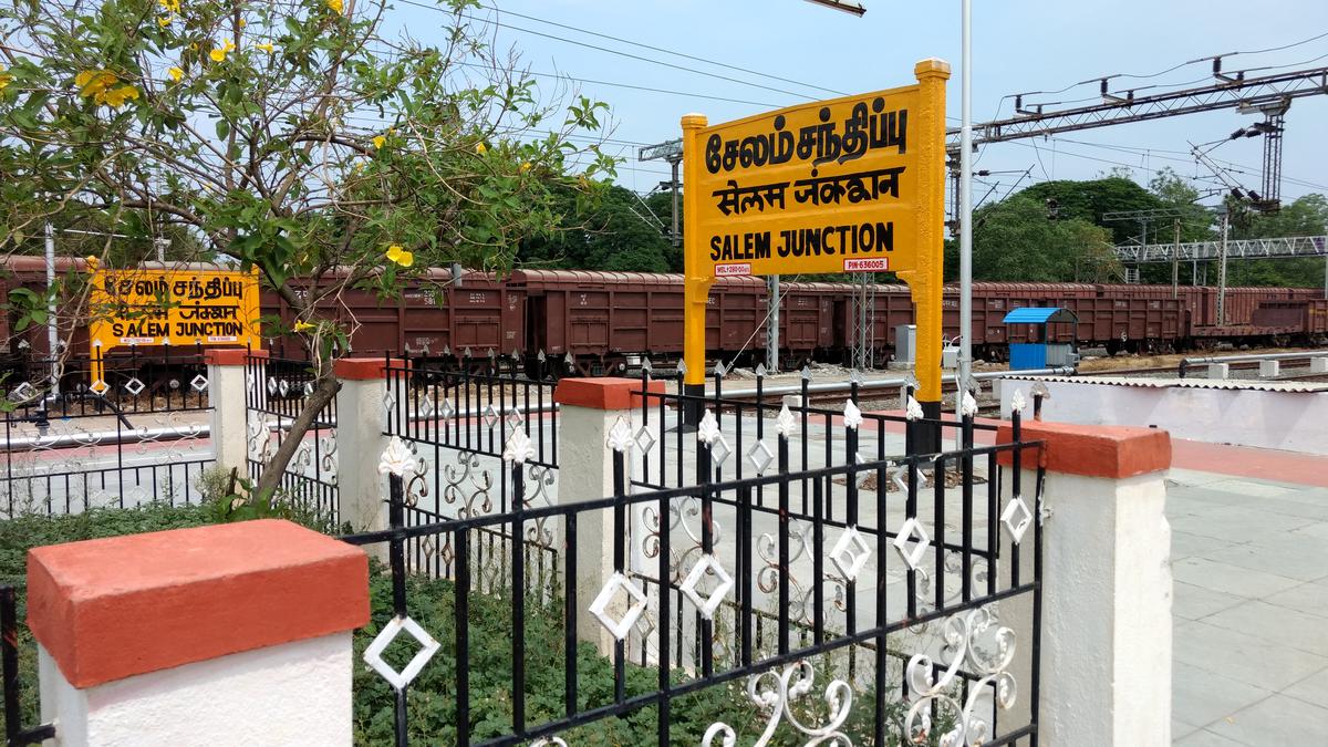 Can't answer criticism of opposition parties! Edapady Palanisamy!
