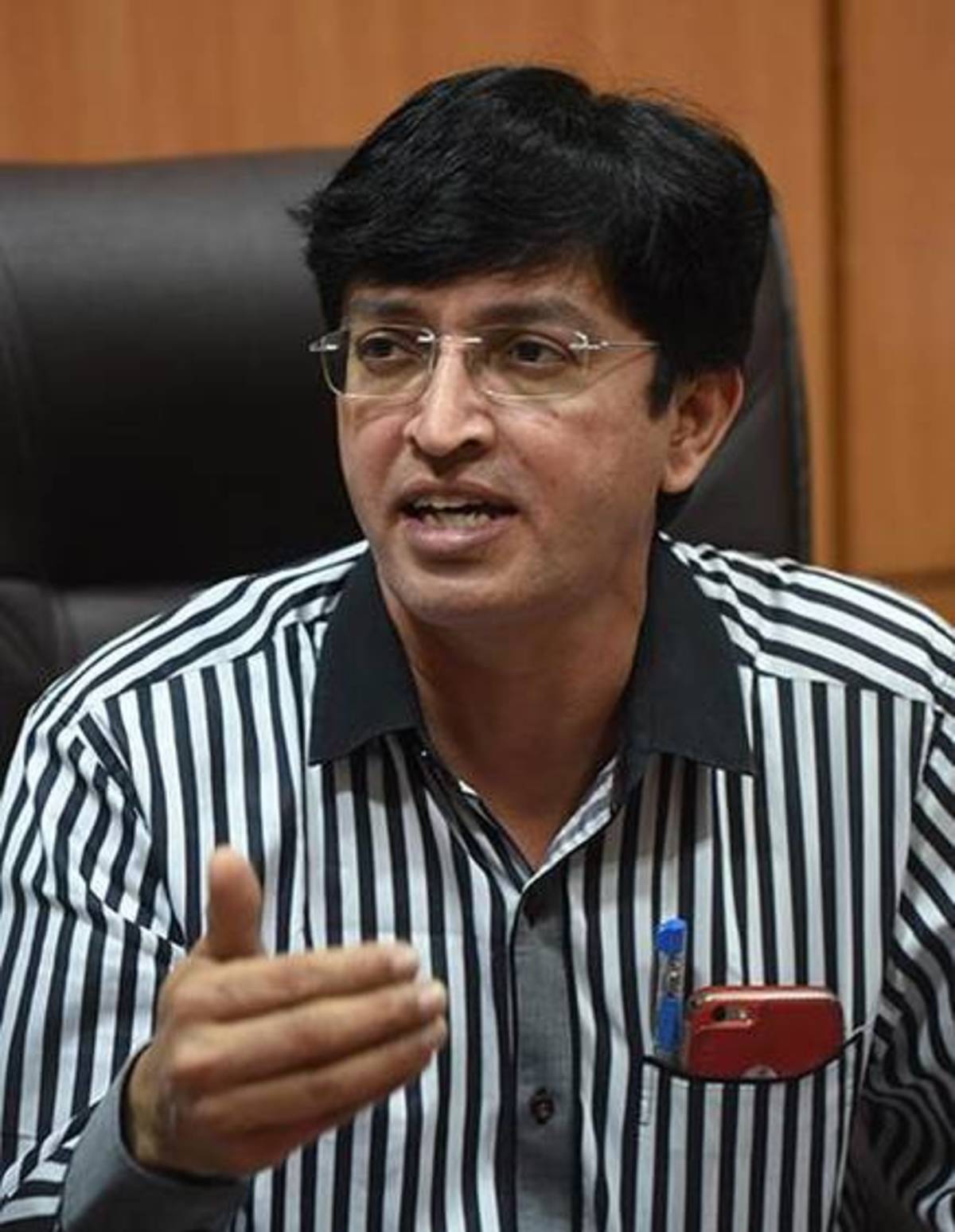 It is gratifying that the Tamil Nadu government did not transfer him - Court opinion!