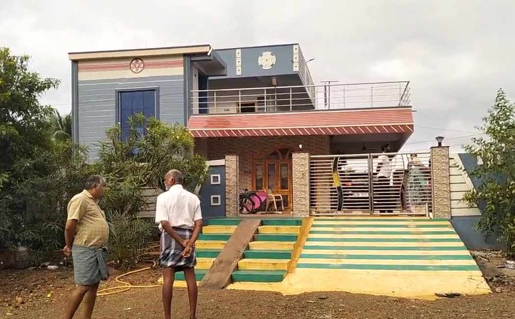 8 person including ex-policeman robbed house real estate magnate were arrested