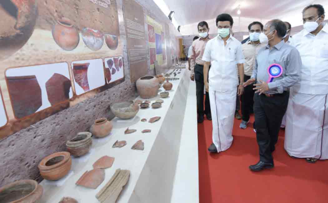 CM inspection in Keeladi