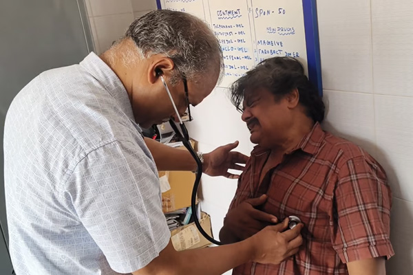 mansoor ali khan in hospitalized