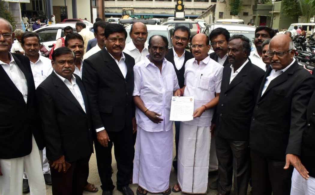Voters should come with Aadhaar card.. Former ADMK MP Request