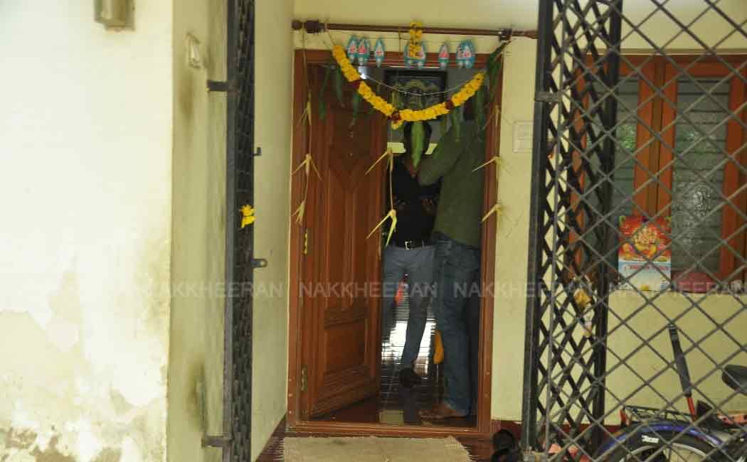 Income Tax Check at Home of Minister Senthil Balaji's Assistant (Pictures)