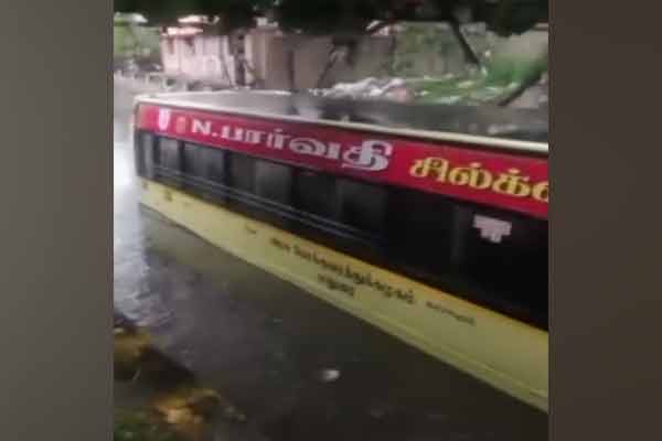 Government bus stuck in the coimbatore tunnel tnstc madurai