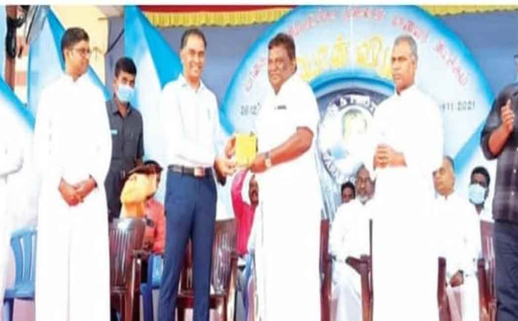 "I am always very happy to be a student of this school" - Minister speech