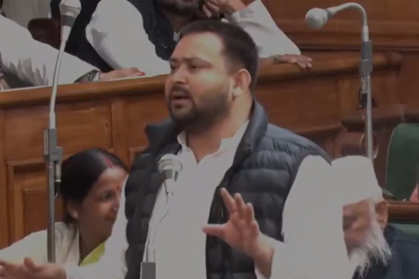 Tejaswi Yadav questioned Can Modi guarantee that Nitishkumar will not switch to another team