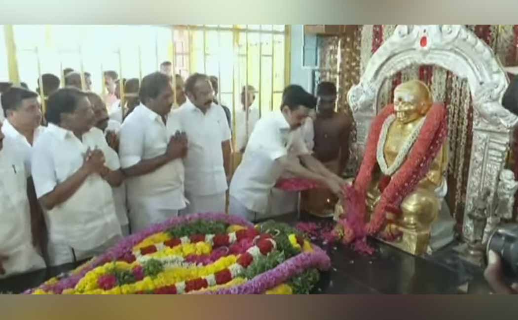 Chief Minister Honors at Muthuramalinga Devar Memorial