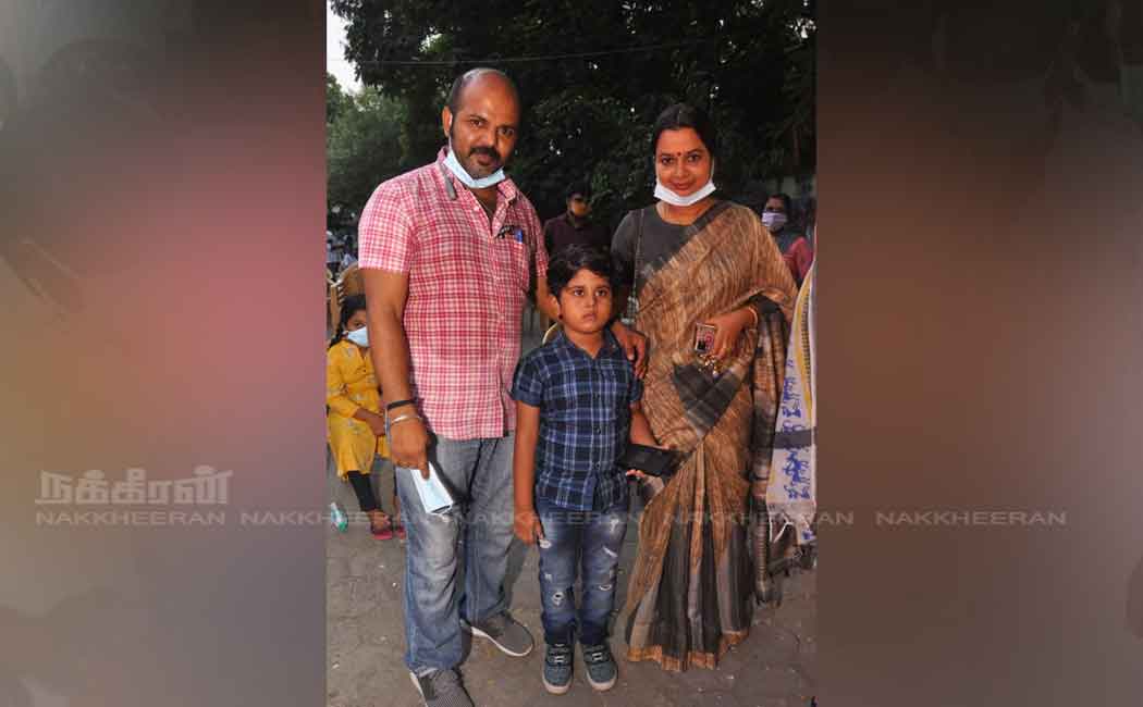 Relief products for serial artists: Ministers participate