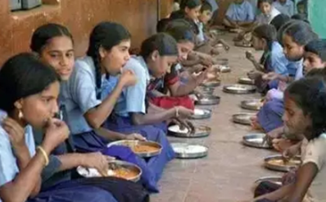 edappadi palanisamy plans to give breakfast to goverment school students
