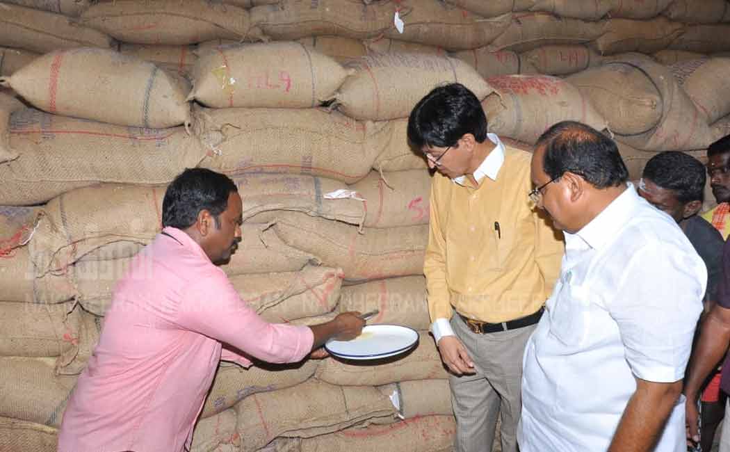 minister inspection on pongal gift combo