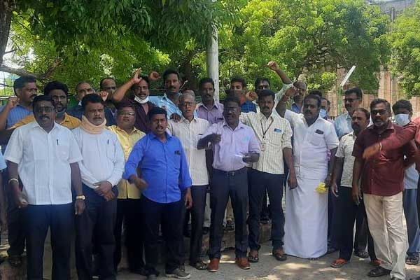 University employees Struggle against former minister CV Shanmugam ..!