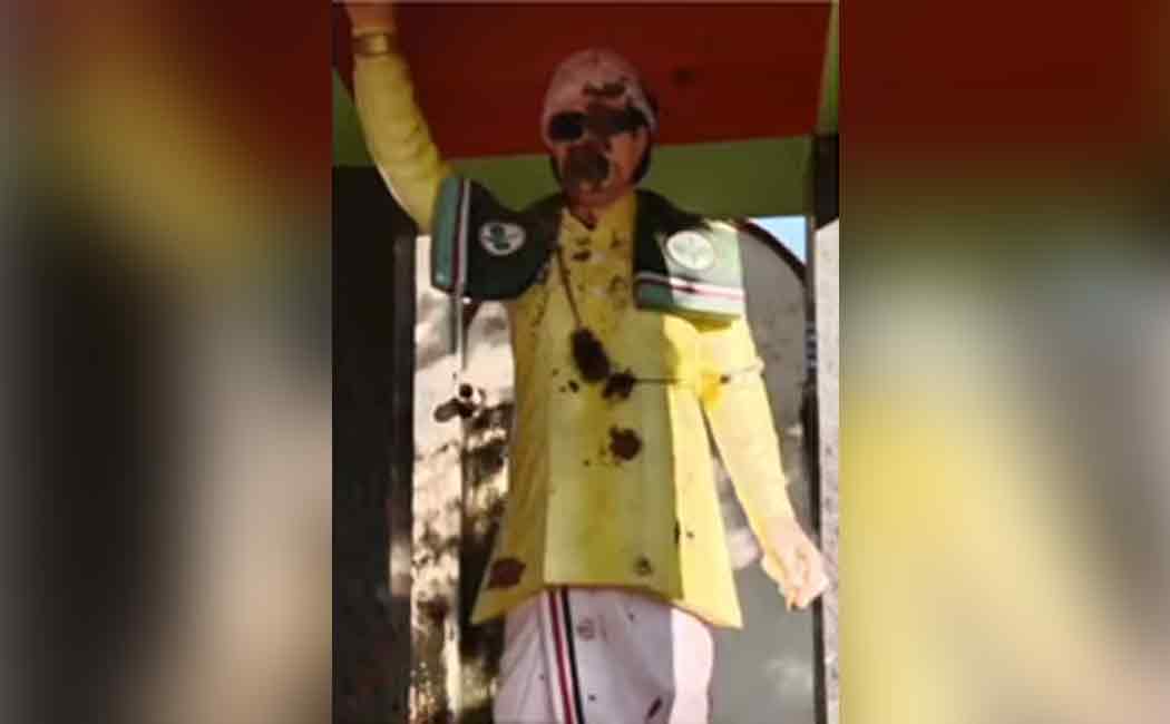 Former Chief Minister MGR statue desecrated