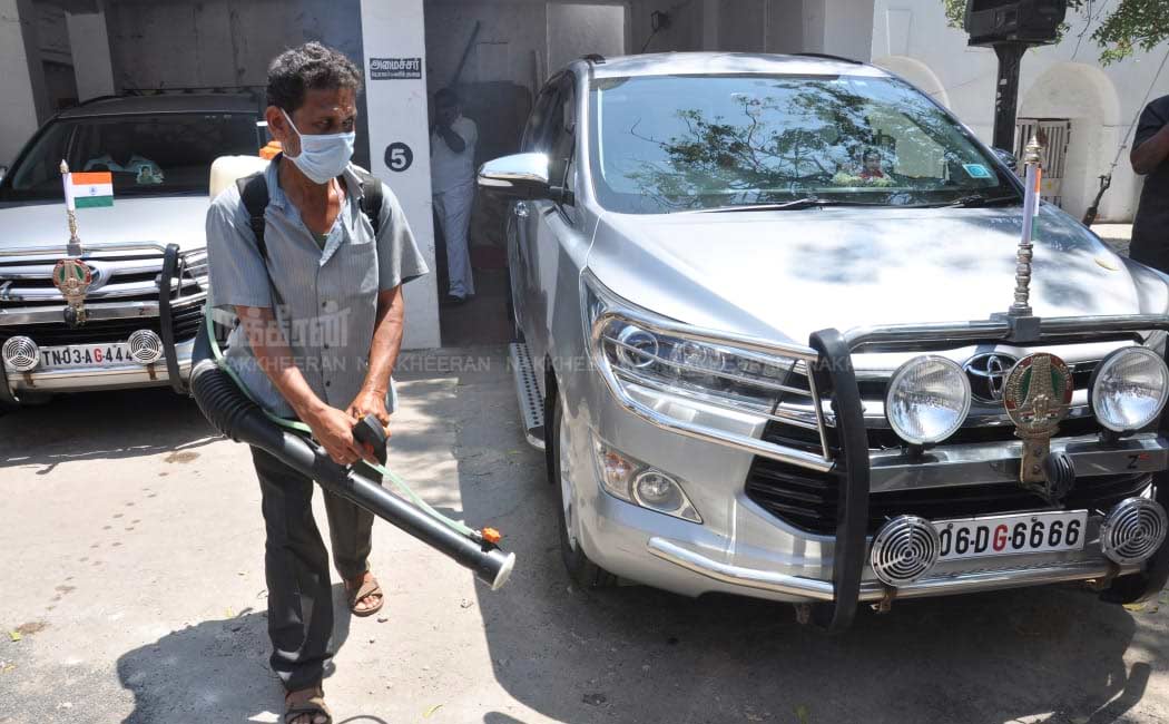 Antiseptic spraying for ministers' cars