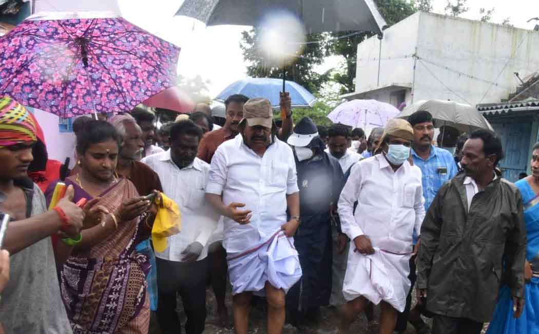 Minister KN Nehru inspects Trichy rains