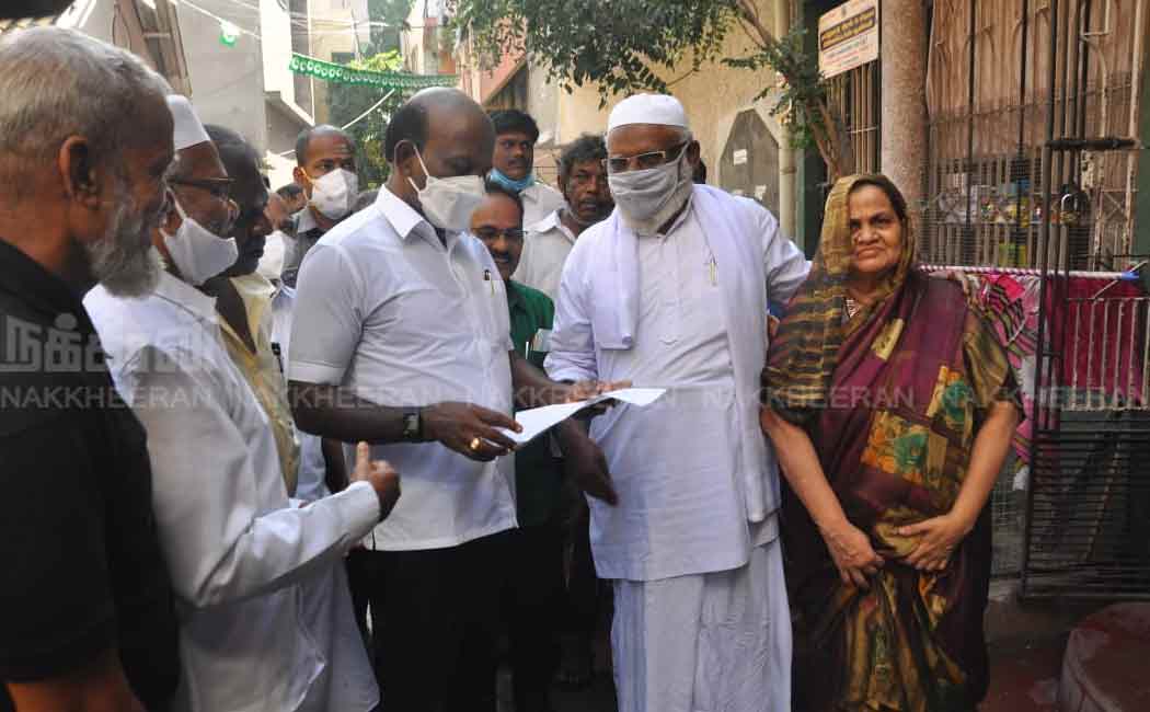 The minister who started to meet the people in person