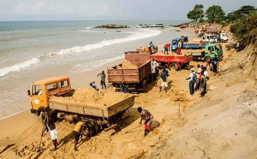 Sand smuggling in two-wheelers - 4 arrested