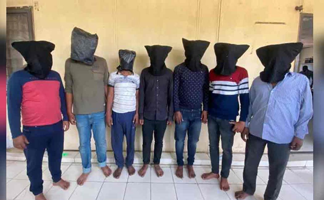 muthoot finance robbery court allowed police to took robberies in custody