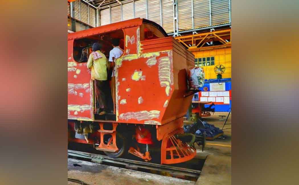 Mountain trains departing from Ponmalai to Ooty