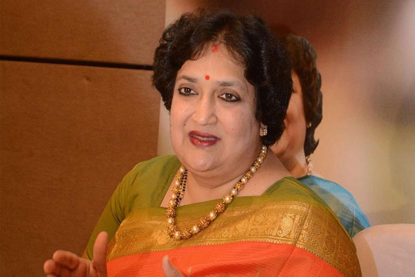 court granted bail to latha rajinikanth regards kochadaiyaan issue case