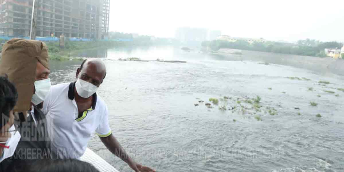 Rainwater surrounds Ribbon Building ... CM inspects it!