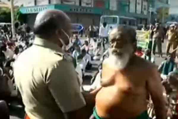 Public involved in Struggle with Ayyakkannu