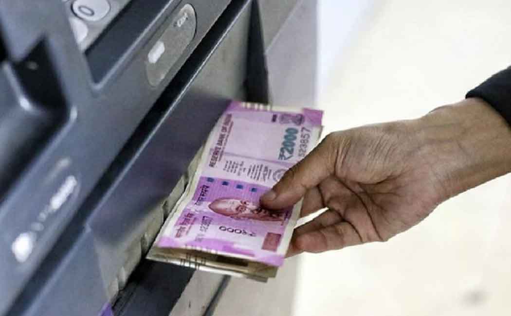 The honest man who handed over the lost money to the right person