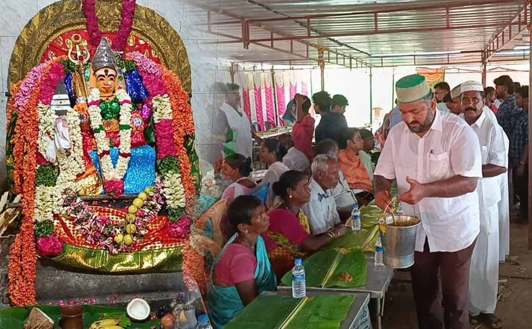 Muslims celebrate Bhagavathi Amman temple festival by giving alms