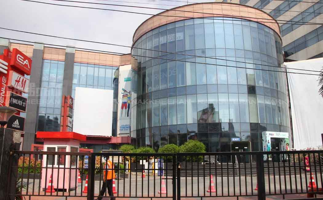 Shops and other places closed under curfew