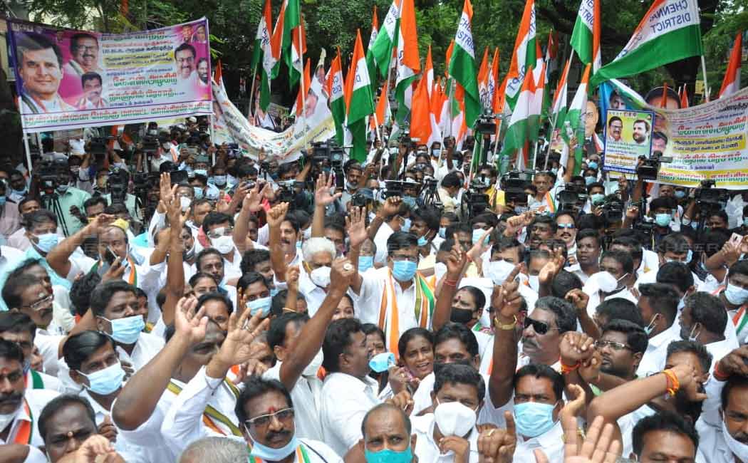 KS Alagiri led the protest rally held by the Congress party