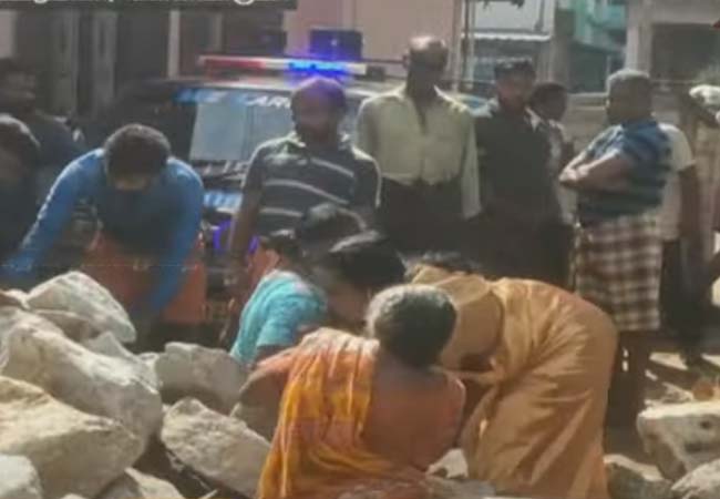 Ambulance unable to go due to black stones -