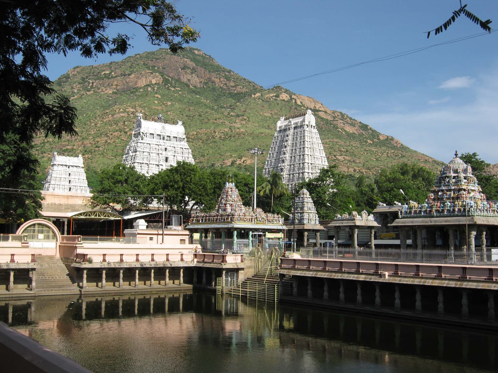 Corruption at the Annamalayar temple