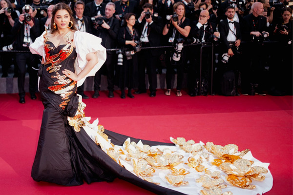 cannes 2024 aishwarya rai in red carpet