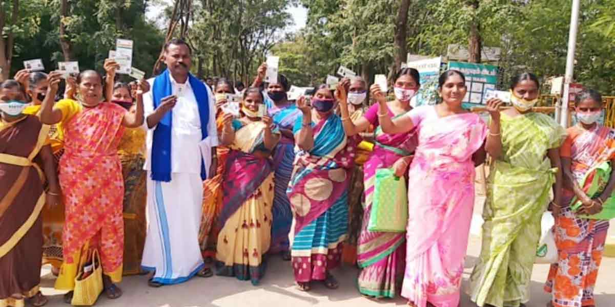 People who came to give ration card and voter card to the collector ...!