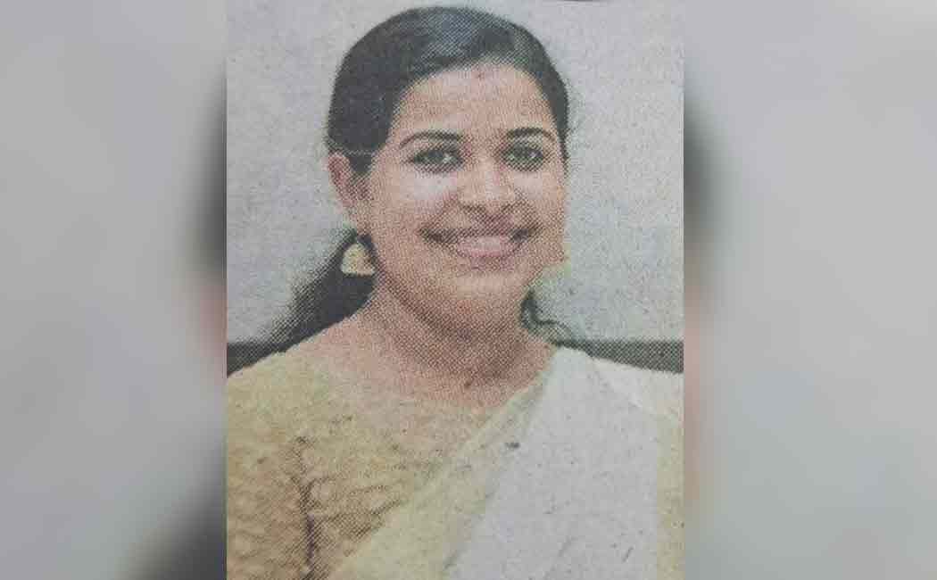 woman who fought till end and buried herself in soil in Wayanad landslide