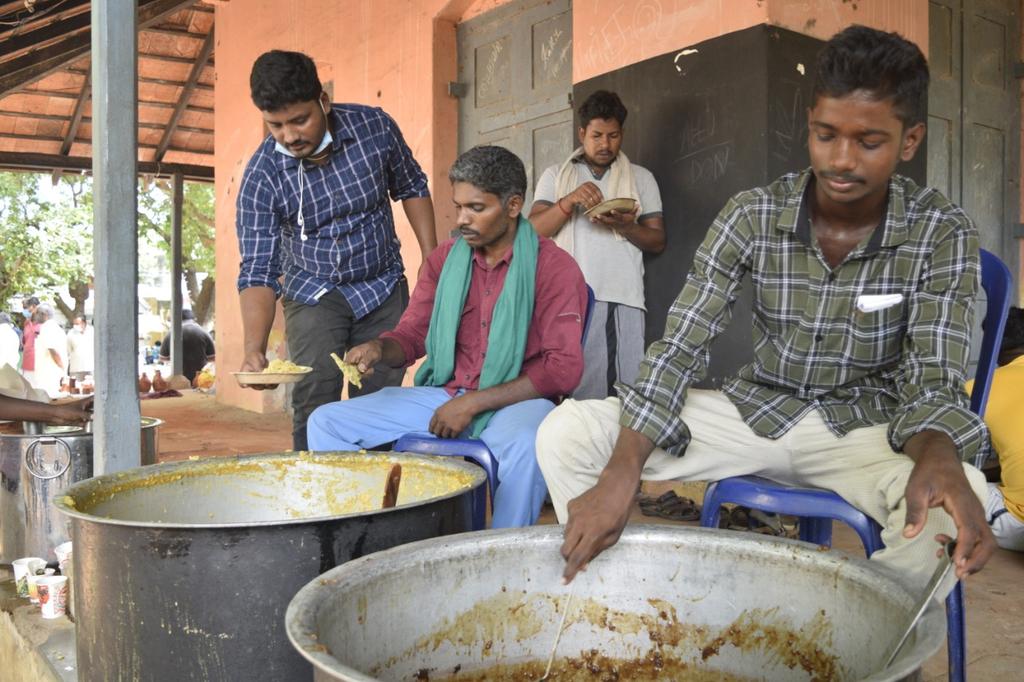 People support the Seed Festival which restores the traditional seeds and spreads the traditional food!